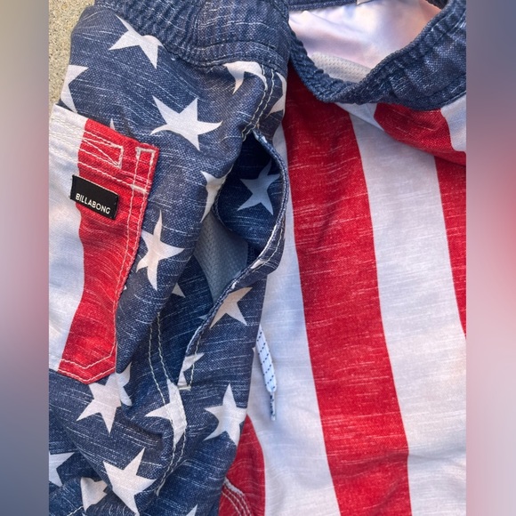 Men's Billabong Shorts Multicolor USA Flag 32 Board Layback Pocket Surf Beach 1A - Picture 9 of 14